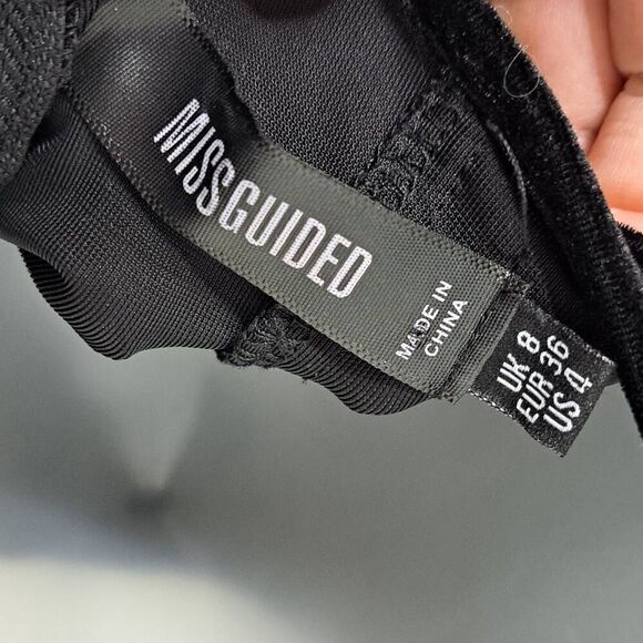 Missguided Women’s Black Velvet Puff Sleeve Corset Crop Top size 4 US - Picture 7 of 8